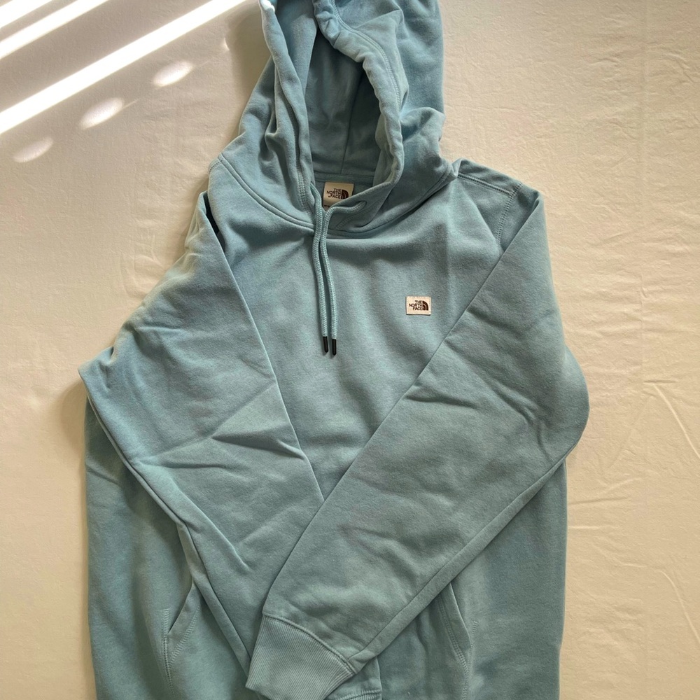 The North FaceHeritage Patch Pullover Hoodie